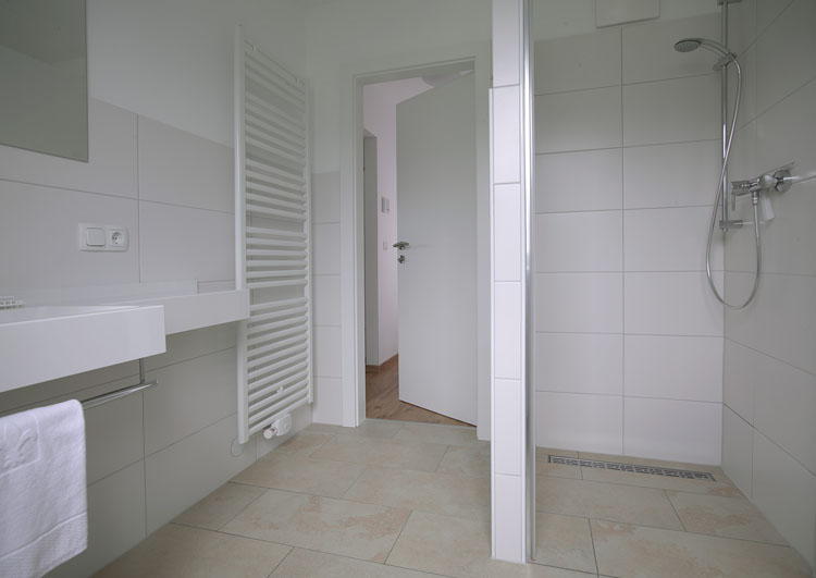 208_ApartmentKlein